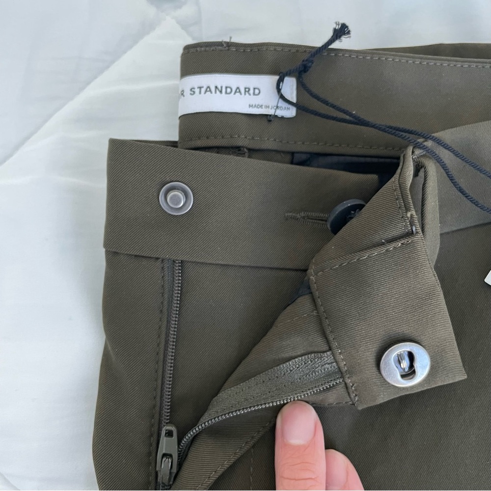 Men’s BR Olive Traveler Pants (Size 32R, 32L) - Picture 4 of 7